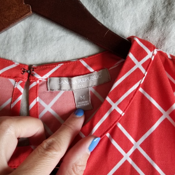 Banana Republic Medium Tank - Picture 2 of 3